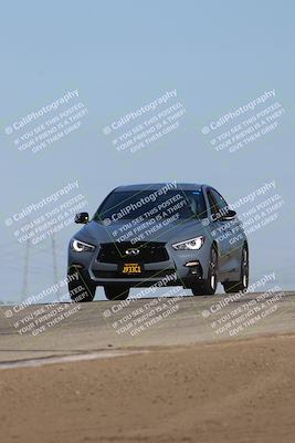 media/Oct-26-2025-CalClub SCCA (Sun) [[8ce1e69566]]/Group 1/Session 2 (Grapevine)/